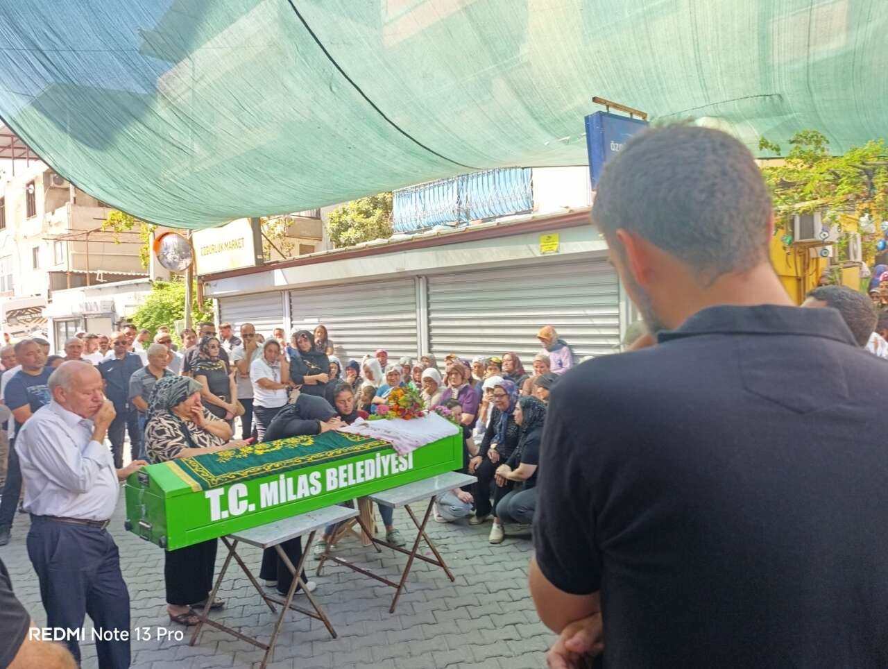 Milas'ta Pelin Karabel Sevenlerinin Gözyaşlarıyla Son Yolculuğuna Uğurlandı 4